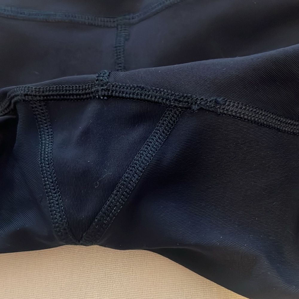 Lululemon Wunder under scalloped trim tight Barry’s Bootcamp branded lululemon - Picture 8 of 13